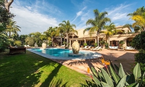 Villa exclusive en bord de mer à vendre à Marbella 