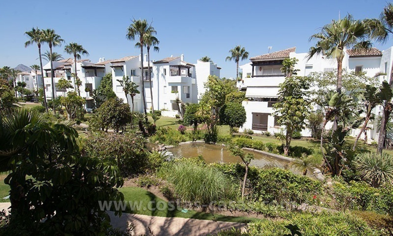  Appartement de luxe près de la mer à vendre dans un complexe en première ligne de plage, nouvelle Mille d' Or, Marbella - Estepona 1
