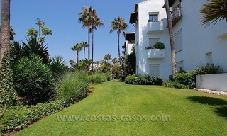Appartement prêt de la mer en vente dans un complexe en première ligne de plage, Nueva Milla de Oro, Marbella - Estepona 10