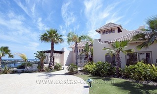 Villa moderne de style andalou à vendre, dans un complexe de golf sur la nouvelle Mille d' Or entre Puerto Banús - Marbella, Benahavis - Estepona 33