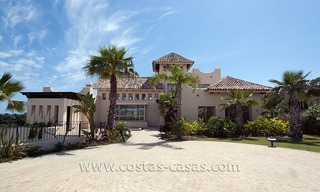 Villa moderne de style andalou à vendre, dans un complexe de golf sur la nouvelle Mille d' Or entre Puerto Banús - Marbella, Benahavis - Estepona 35