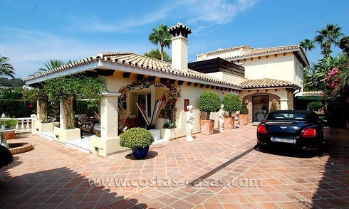 Villa de golf à vendre dans Nueva Andalucía, Marbella 