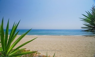 Villa en première ligne de plage à vendre à Marbella 4