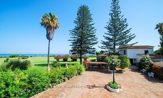 Villa en première ligne de plage à vendre à Marbella 8