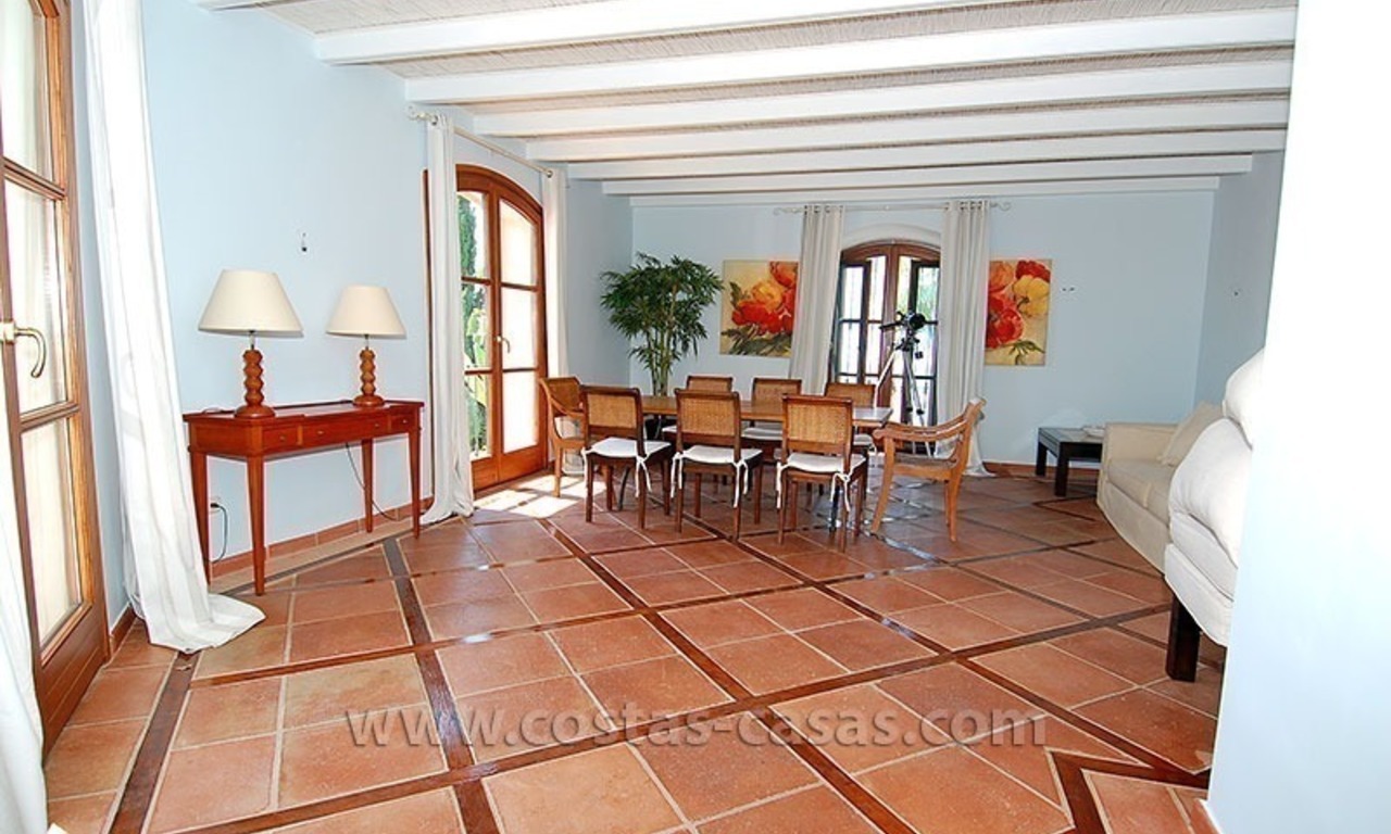 Villa rustique de luxe à acheter dans la zone de Marbella - Benahavis 32