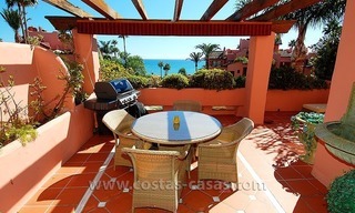 Pour une location de vacances: Appartement de luxe en première ligne de plage, nouvelle Mille d' Or, Marbella - Estepona, Costa del Sol 2