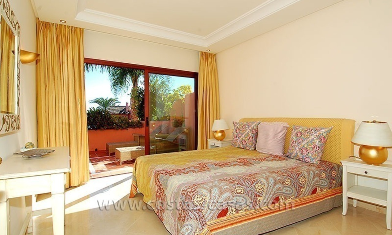 Pour une location de vacances: Appartement de luxe en première ligne de plage, nouvelle Mille d' Or, Marbella - Estepona, Costa del Sol 10
