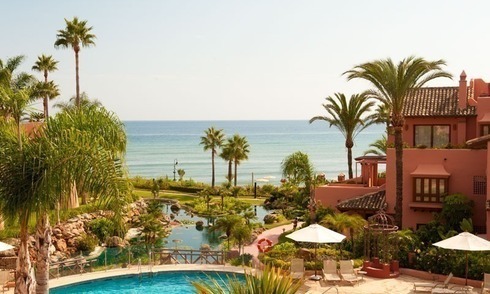 Pour une location de vacances: Appartement de luxe en première ligne de plage, nouvelle Mille d' Or, Marbella - Estepona, Costa del Sol 