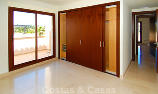 Appartements de luxe à vendre à Nueva Andalucia, Marbella à distance de marche des commodités et de Puerto Banus 30614 