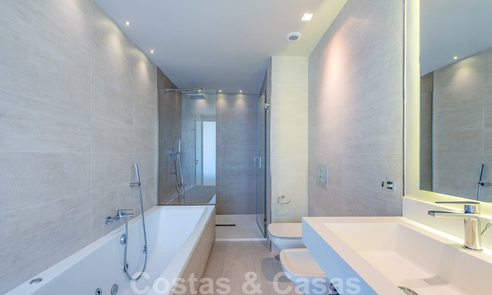 Nouveau d'appartements modernes à vendre à Nueva Andalucia, Marbella 26954