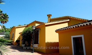 Villa de golf de style andalou à vendre à Estepona - Marbella 9
