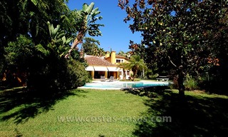 Villa de golf de style andalou à vendre à Estepona - Marbella 2