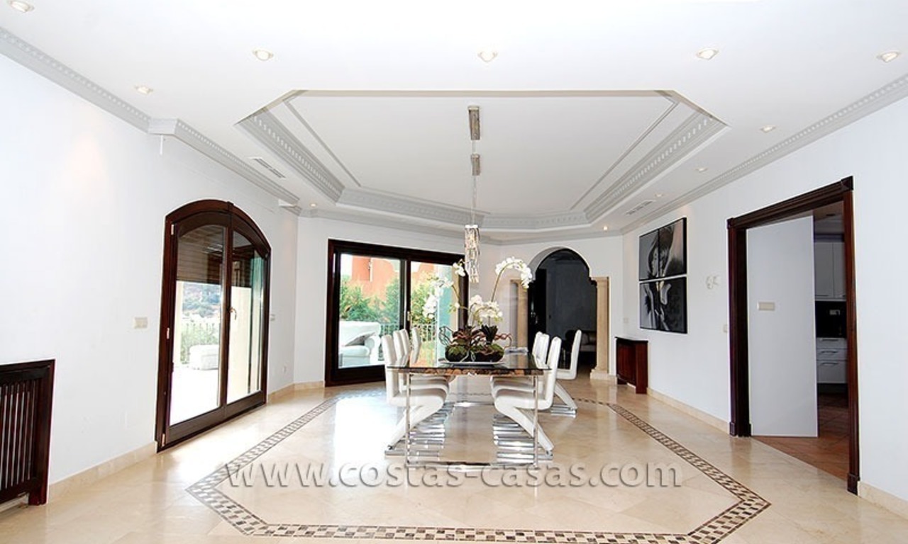 Villa exclusive de style andalou à vendre dans la zone de Marbella - Benahavis 20