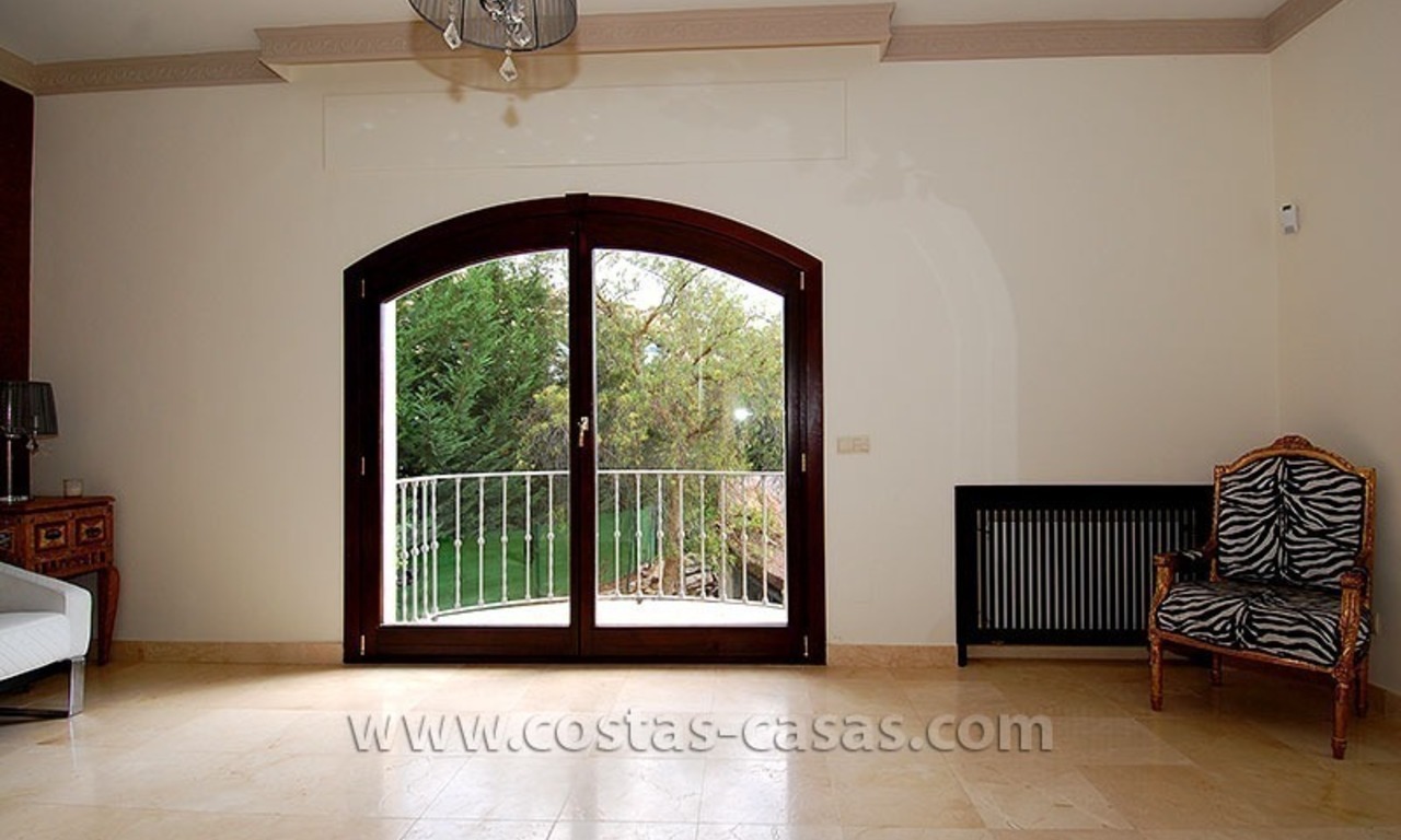 Villa exclusive de style andalou à vendre dans la zone de Marbella - Benahavis 27
