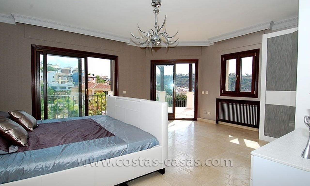 Villa exclusive de style andalou à vendre dans la zone de Marbella - Benahavis 28
