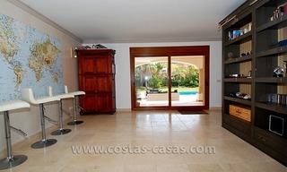 Villa exclusive de style andalou à vendre dans la zone de Marbella - Benahavis 35