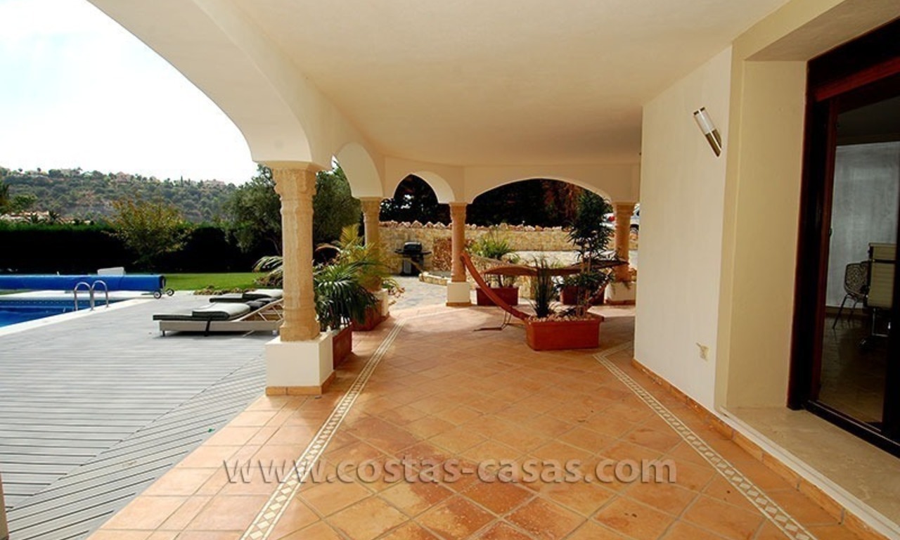 Villa exclusive de style andalou à vendre dans la zone de Marbella - Benahavis 12