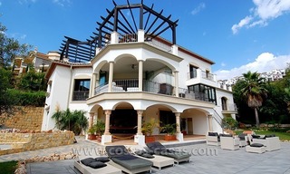 Villa exclusive de style andalou à vendre dans la zone de Marbella - Benahavis 1