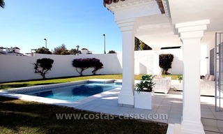 À vendre: bonne orientation, spacieuse et totalement rénovée, villa à Marbella 2