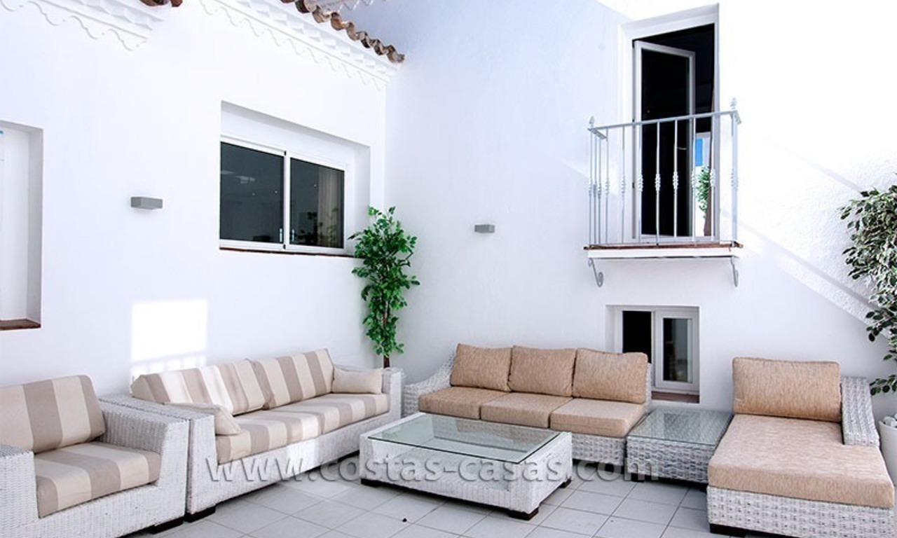 À vendre: bonne orientation, spacieuse et totalement rénovée, villa à Marbella 5