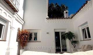 À vendre: bonne orientation, spacieuse et totalement rénovée, villa à Marbella 6
