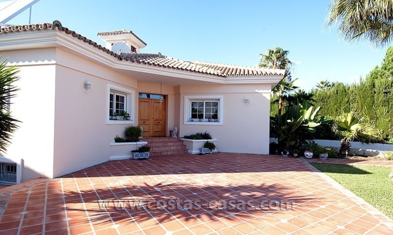 À vendre: Grande villa, bien entretenue à Marbella - Estepona 1