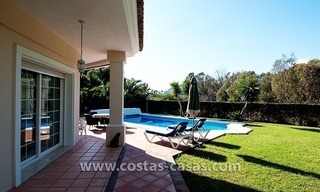 À vendre: Grande villa, bien entretenue à Marbella - Estepona 4
