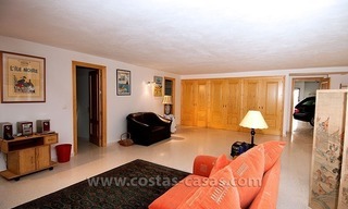 À vendre: Grande villa, bien entretenue à Marbella - Estepona 25