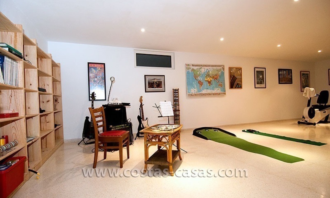 À vendre: Grande villa, bien entretenue à Marbella - Estepona 29