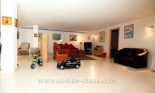 À vendre: Grande villa, bien entretenue à Marbella - Estepona 31
