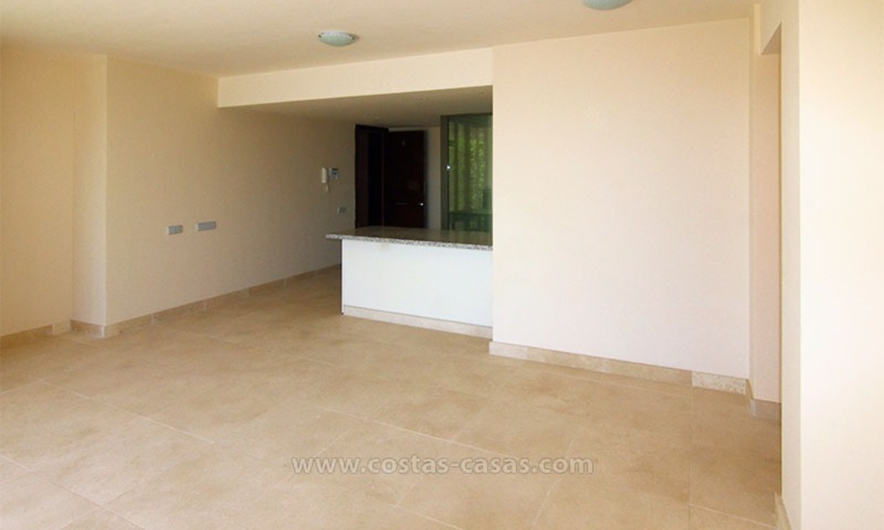 À vendre: Appartement contemporain de luxe en première ligne de golf dans le triangle Marbella - Benahavis- Estepona 8