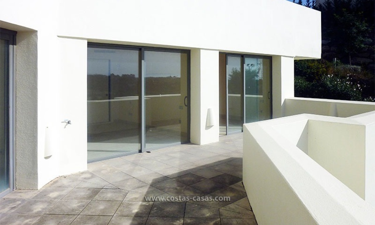 À vendre: Appartement contemporain de luxe en première ligne de golf dans le triangle Marbella - Benahavis- Estepona 16