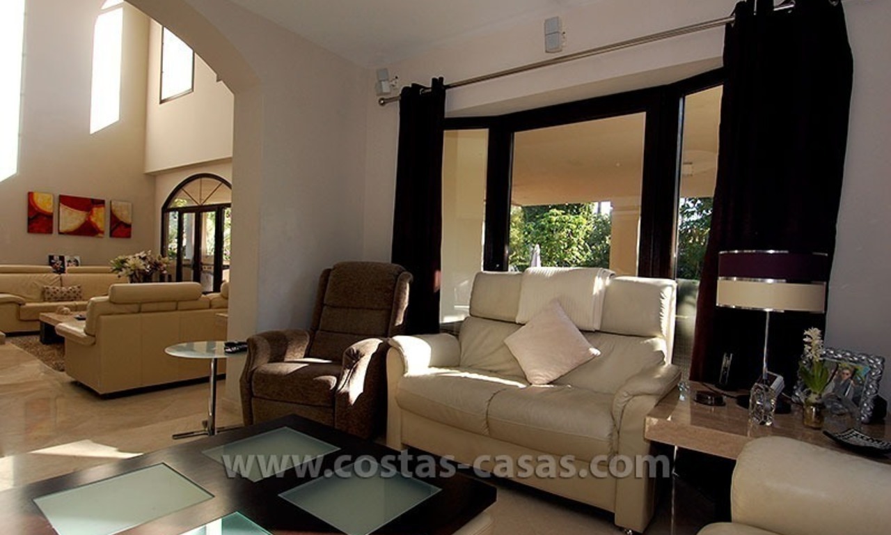 Large villa de luxe près de la plage à vendre à Marbella 15