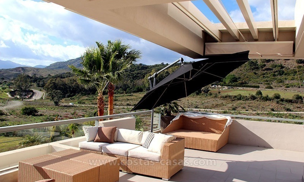 Pour une location de vacances à Marbella – zone de Benahavís: Appartement contemporain de Golf luxueux 2