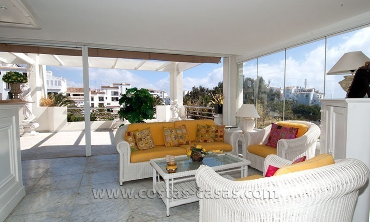 À vendre à Puerto Banus, Marbella: Appartement exclusif à Playas del Duque, en bord de mer 6