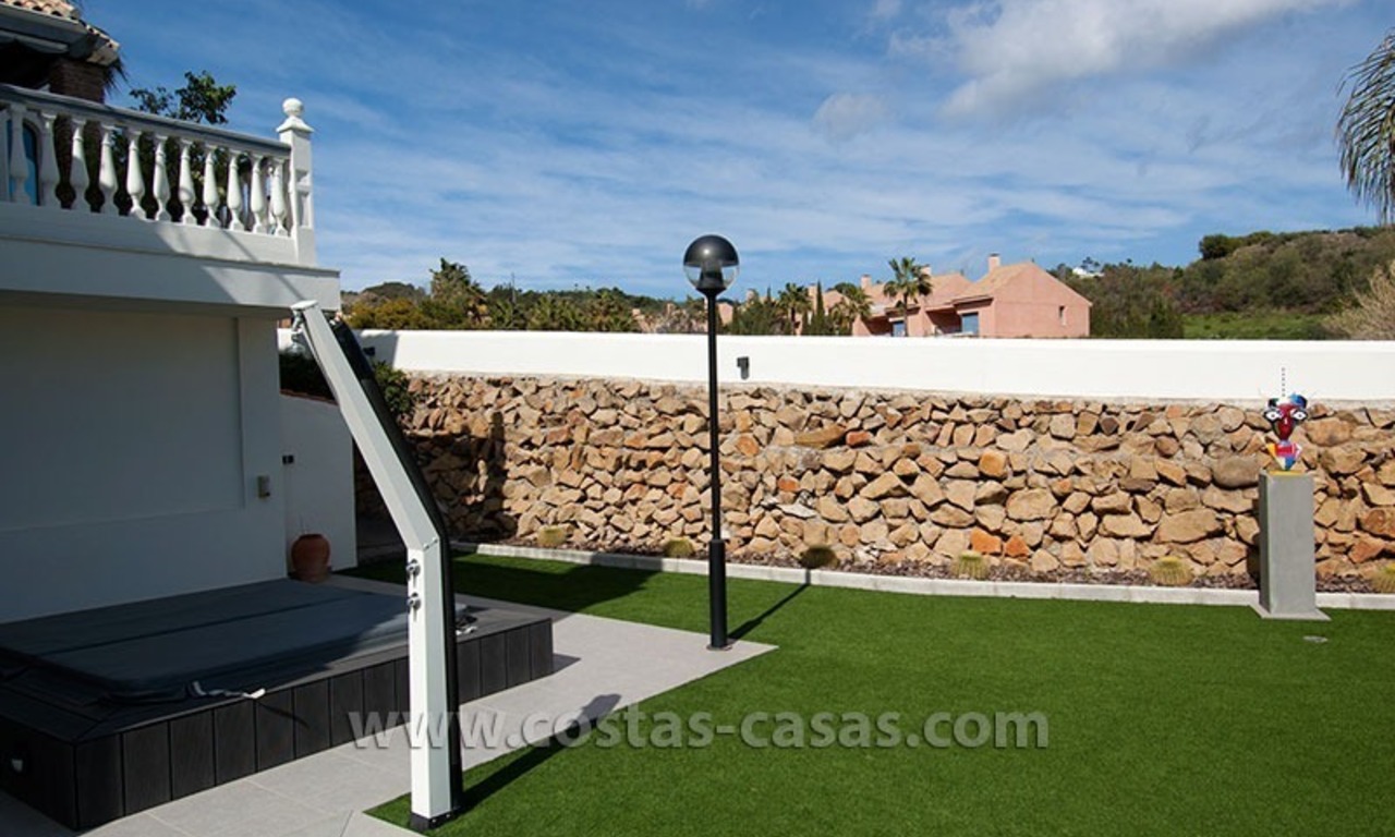 Villa spacieuse, entièrement rénovée, moderne à vendre dans Nueva Andalucía, Marbella 3