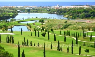 Nouvel appartement de luxe de style contemporain à louer à Marbella - Benahavis dans un complexe de golf sur la Costa del Sol 18