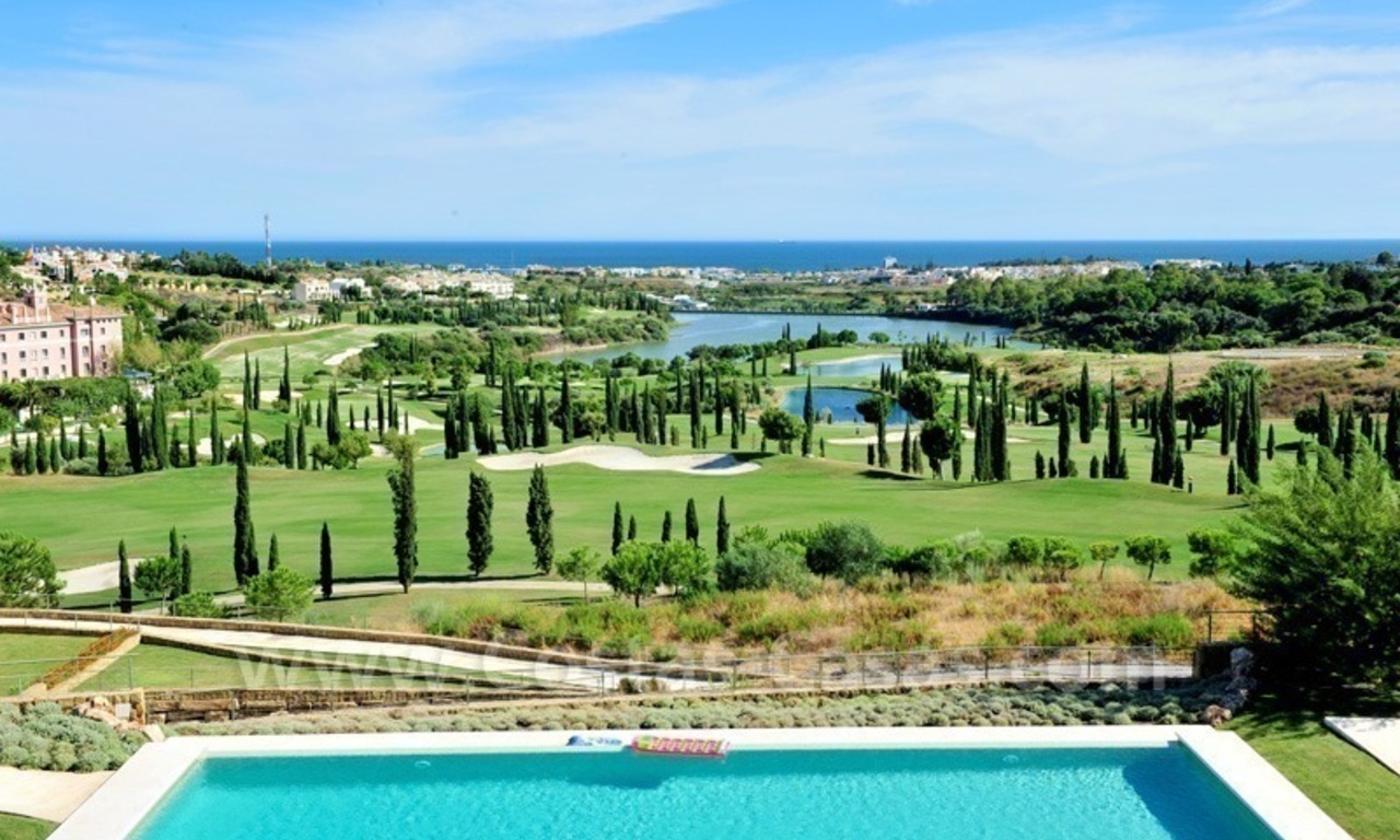 Nouvel appartement de luxe de style contemporain à louer à Marbella - Benahavis dans un complexe de golf sur la Costa del Sol 19