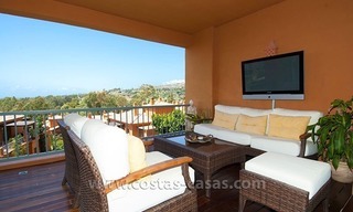 Opportunité! Appartement de luxe à vendre, avec vue sur la mer, complexe en première ligne de golf à Marbella - Benahavis 1