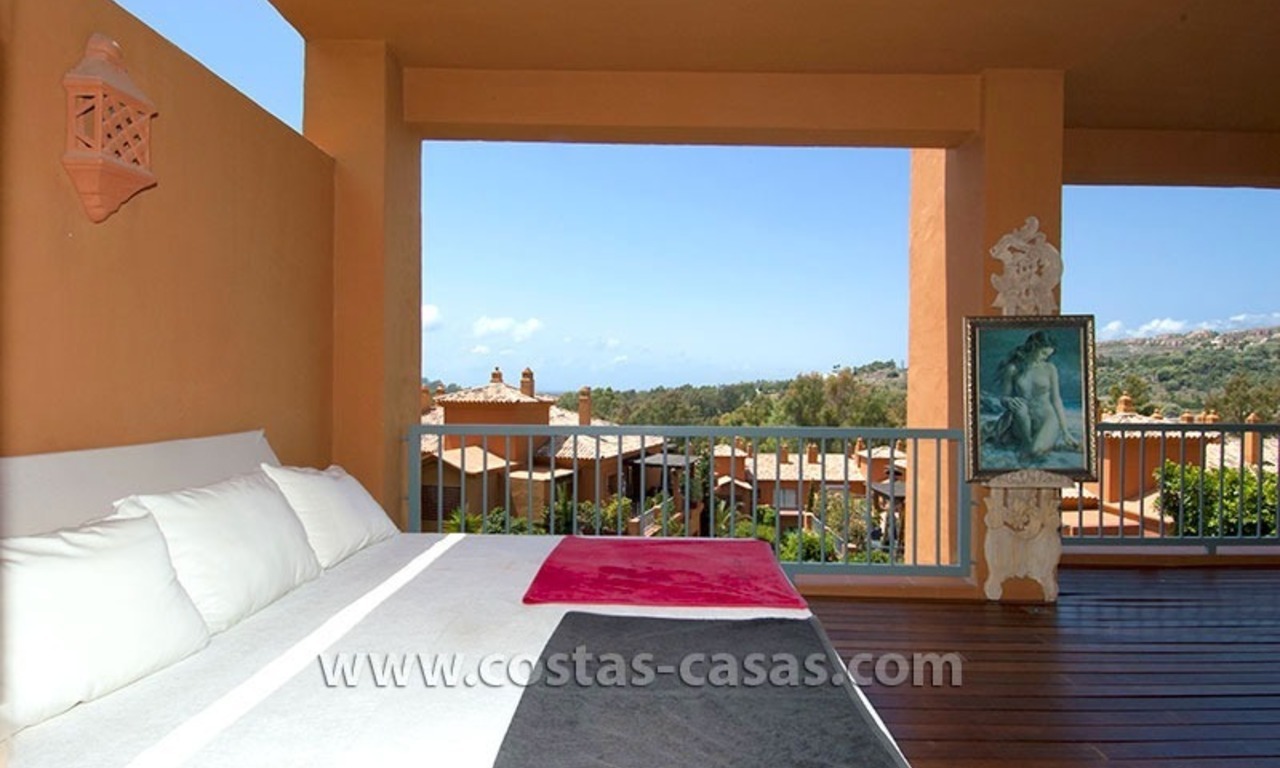 Opportunité! Appartement de luxe à vendre, avec vue sur la mer, complexe en première ligne de golf à Marbella - Benahavis 3