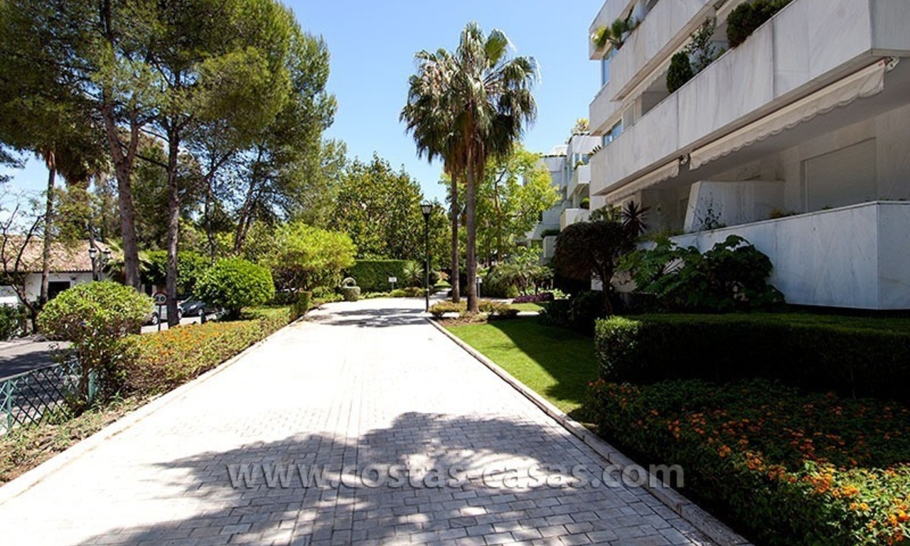 À vendre: Grand appartement de golf moderne dans un complexe huppé de Marbella 24