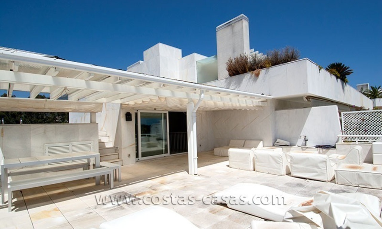 À vendre: Grand appartement de golf moderne dans un complexe huppé de Marbella 1