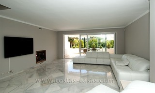 À vendre: Grand appartement de golf moderne dans un complexe huppé de Marbella 11
