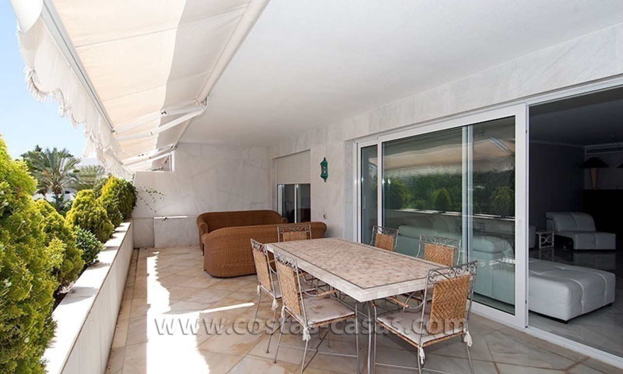 À vendre: Grand appartement de golf moderne dans un complexe huppé de Marbella 8