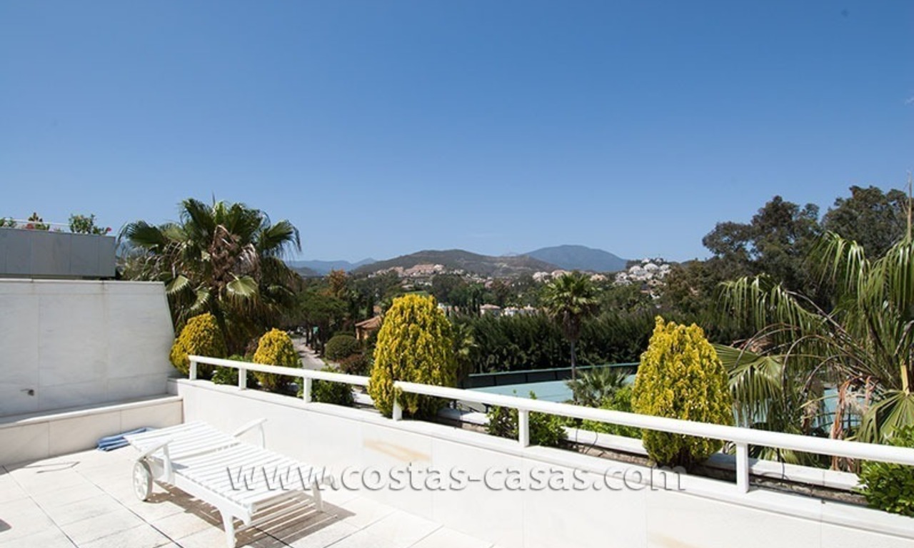 À vendre: Grand appartement de golf moderne dans un complexe huppé de Marbella 2