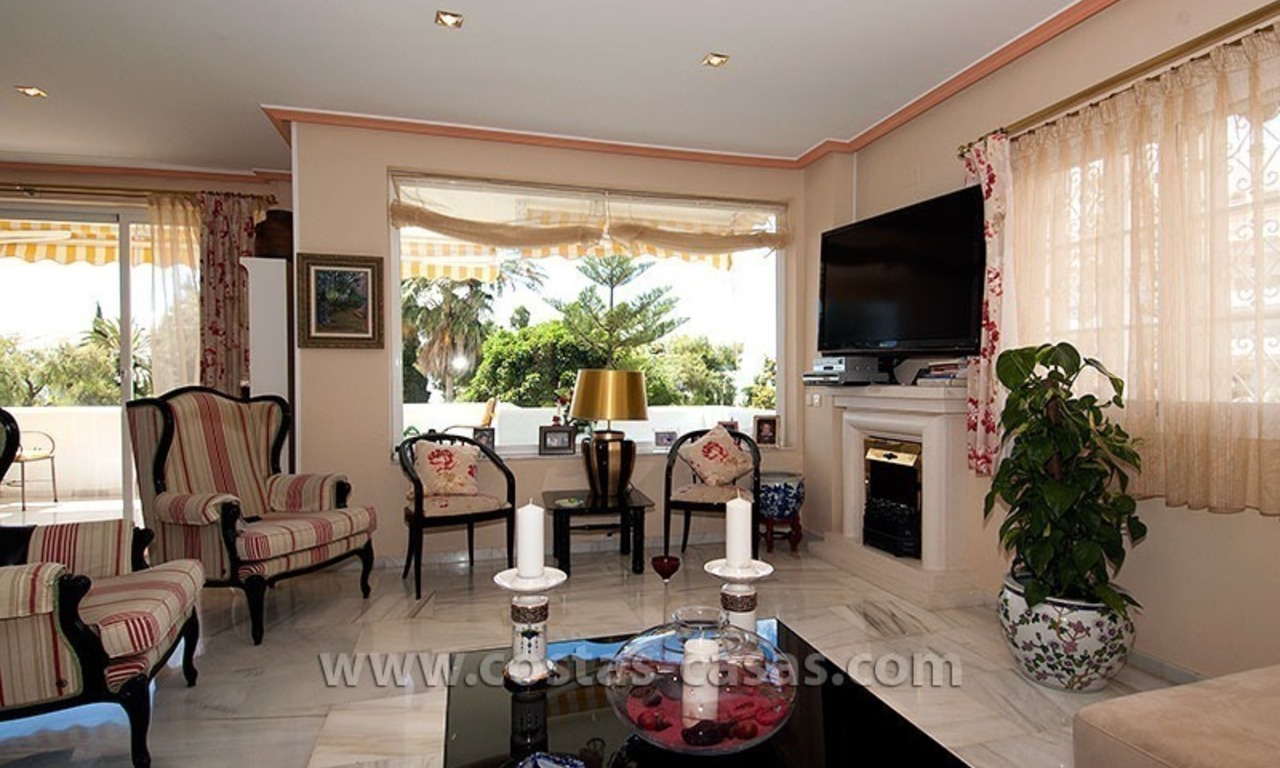 À vendre: Spacieux appartement de luxe à proximité de Puerto Banús, Marbella 8
