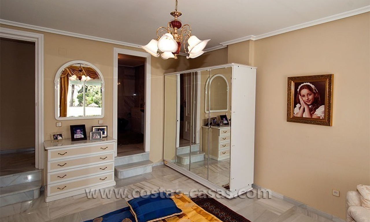 À vendre: Spacieux appartement de luxe à proximité de Puerto Banús, Marbella 20