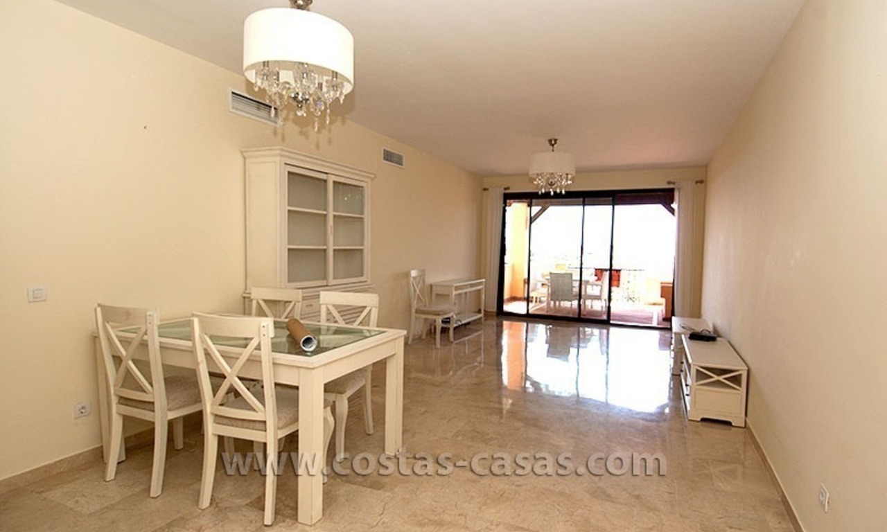 À Vendre: Appartement duplex de golf de style andalou à Estepona - Marbella Ouest 8