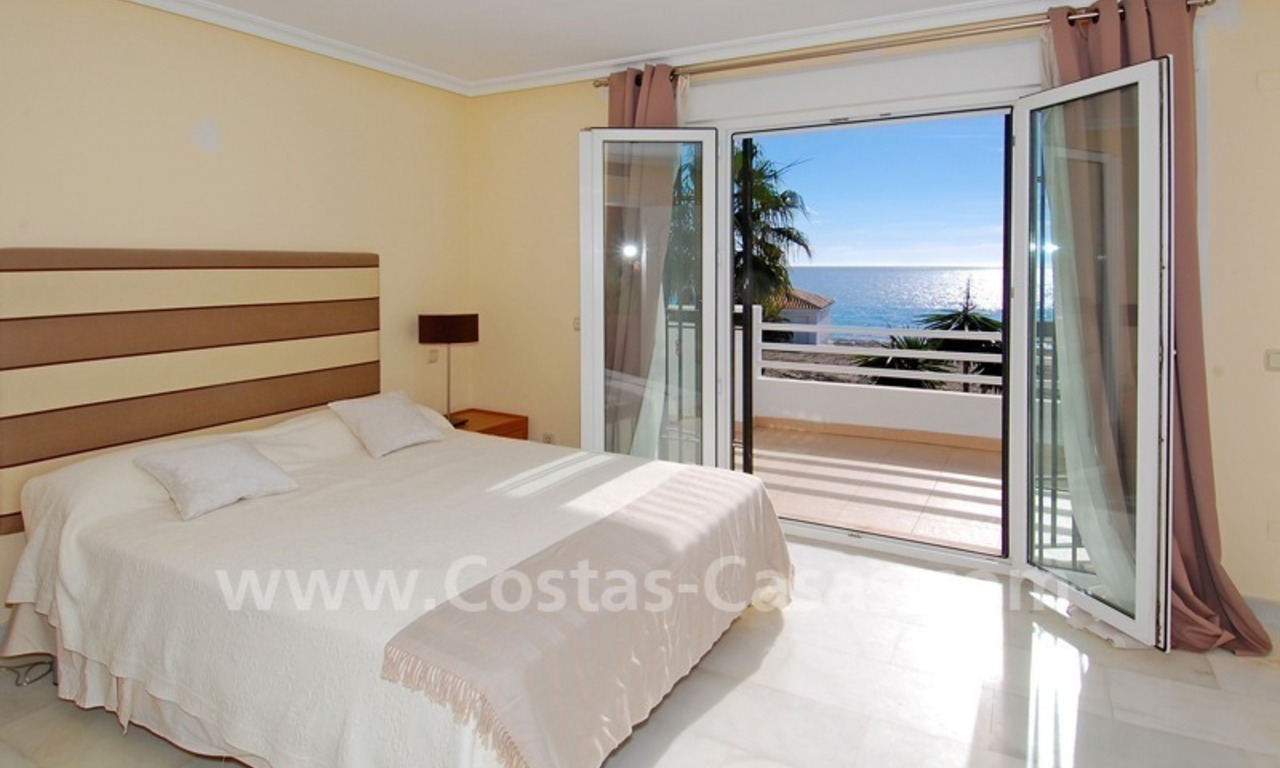 Maison de plage à louer, première ligne de plage, nouvelle Mille d' Or, Marbella - Estepona 11
