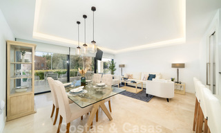 Magnifiques nouvelles maisons de ville à vendre modernes sur la Mille d’Or, Marbella. Dernière unité! Prêt à emménager. 28559 